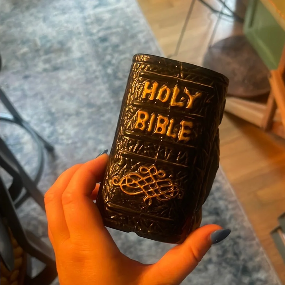 Vtg Rubens Originals Black & Gold Ceramic Praying Hands Bible Planter Japan - Picture 5 of 7